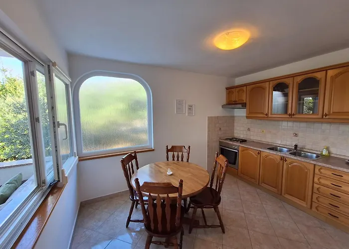 Vera Apartman Kampor